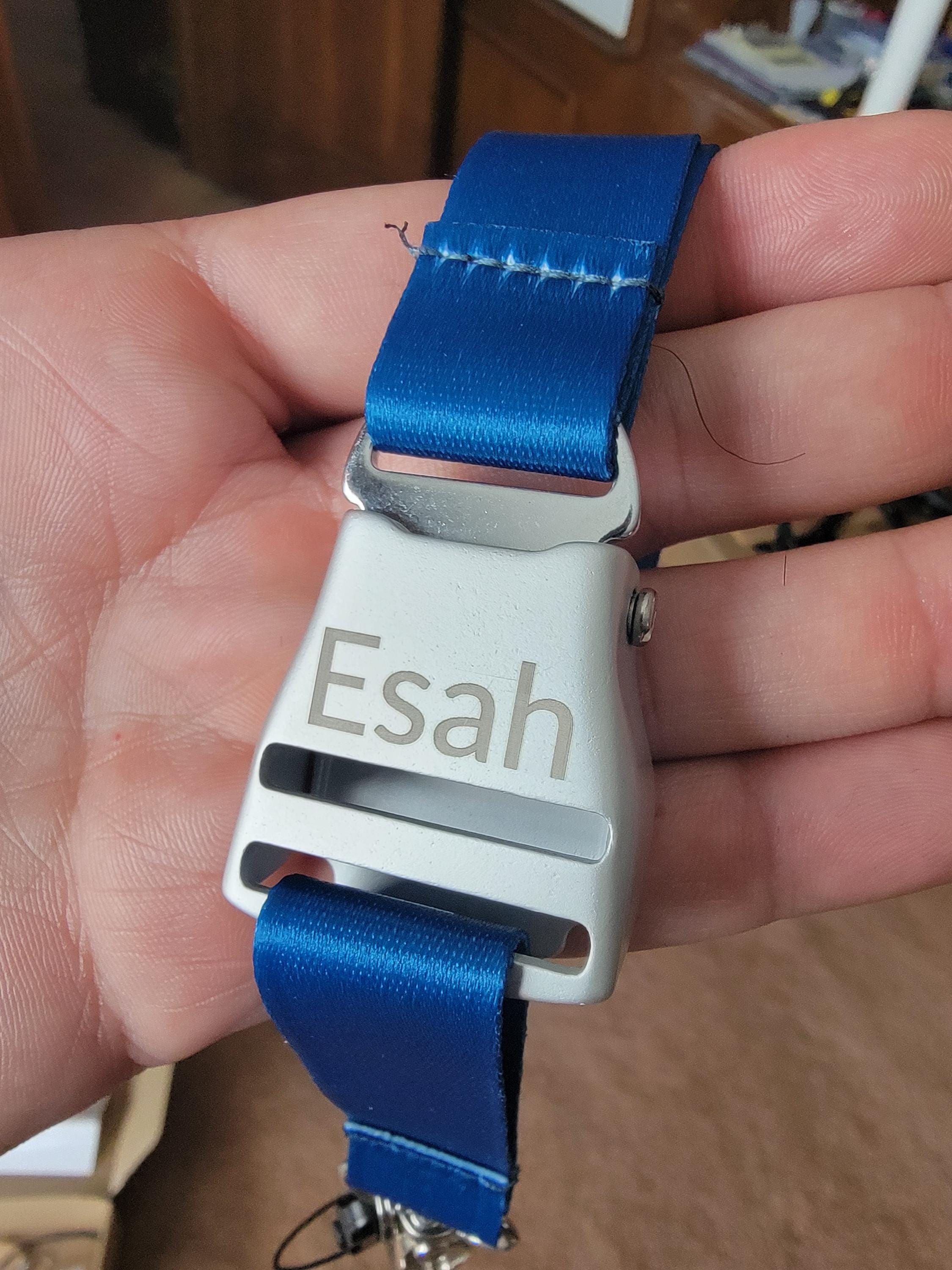 United Airlines Seatbelt Buckle Lanyard – Aviation-Inspired Buckle & ID Holder