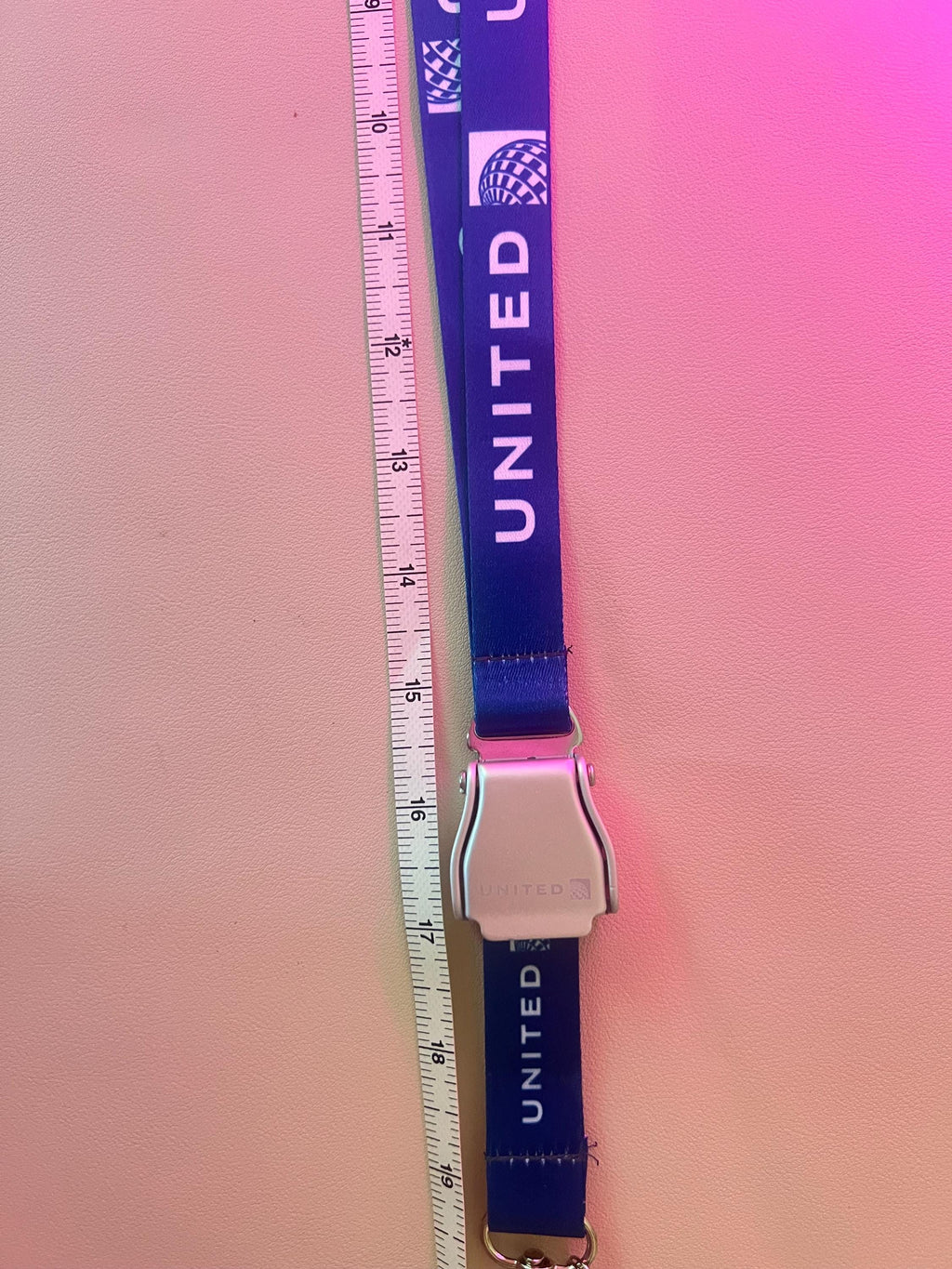 United Airlines Seatbelt Buckle Lanyard – Aviation-Inspired Buckle & ID Holder