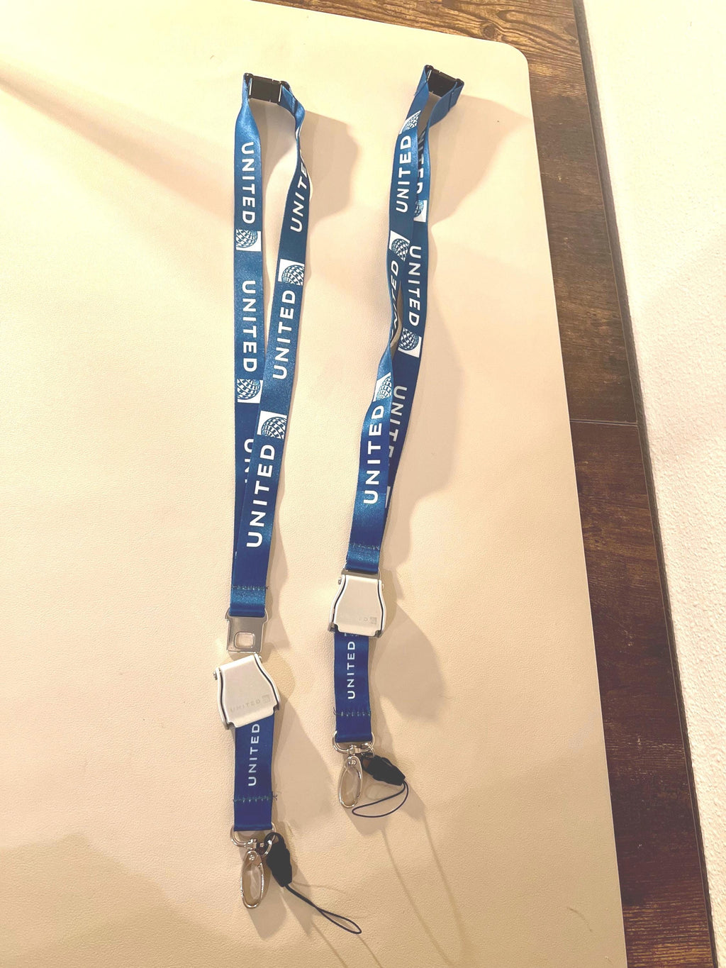 United Airlines Seatbelt Buckle Lanyard – Aviation-Inspired Buckle & ID Holder